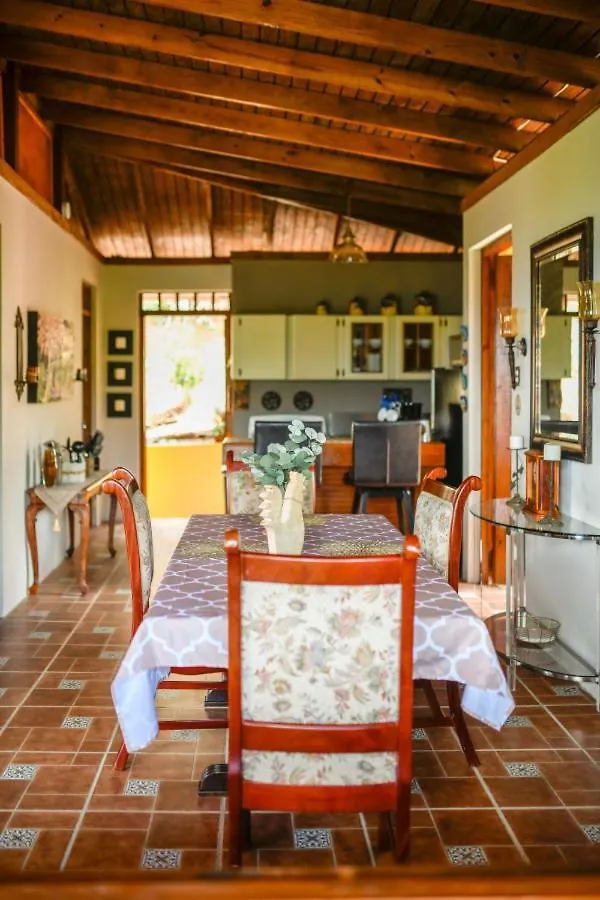 펜션 Casita Vista Hermosa Lares 푸에르토리코